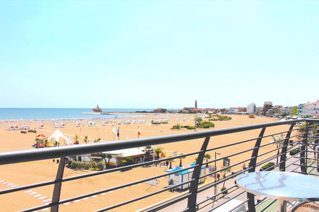 Hotel Riviera Каорле Экстерьер фото