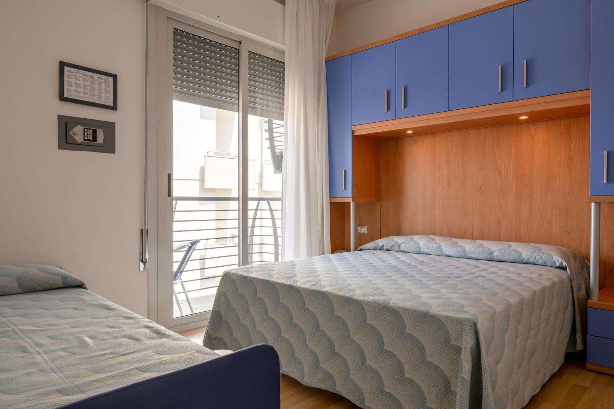 Hotel Riviera Каорле Экстерьер фото
