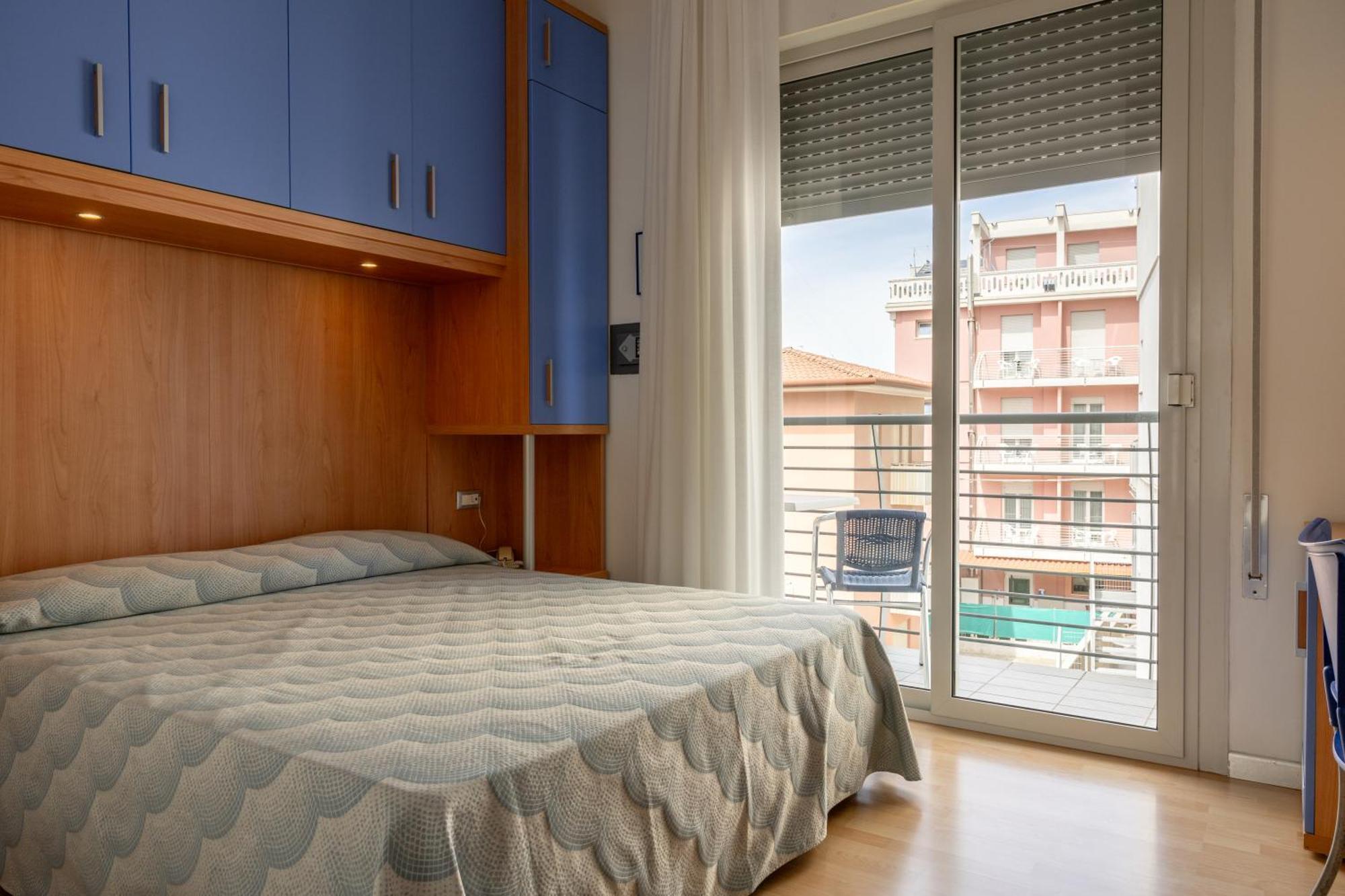 Hotel Riviera Каорле Экстерьер фото