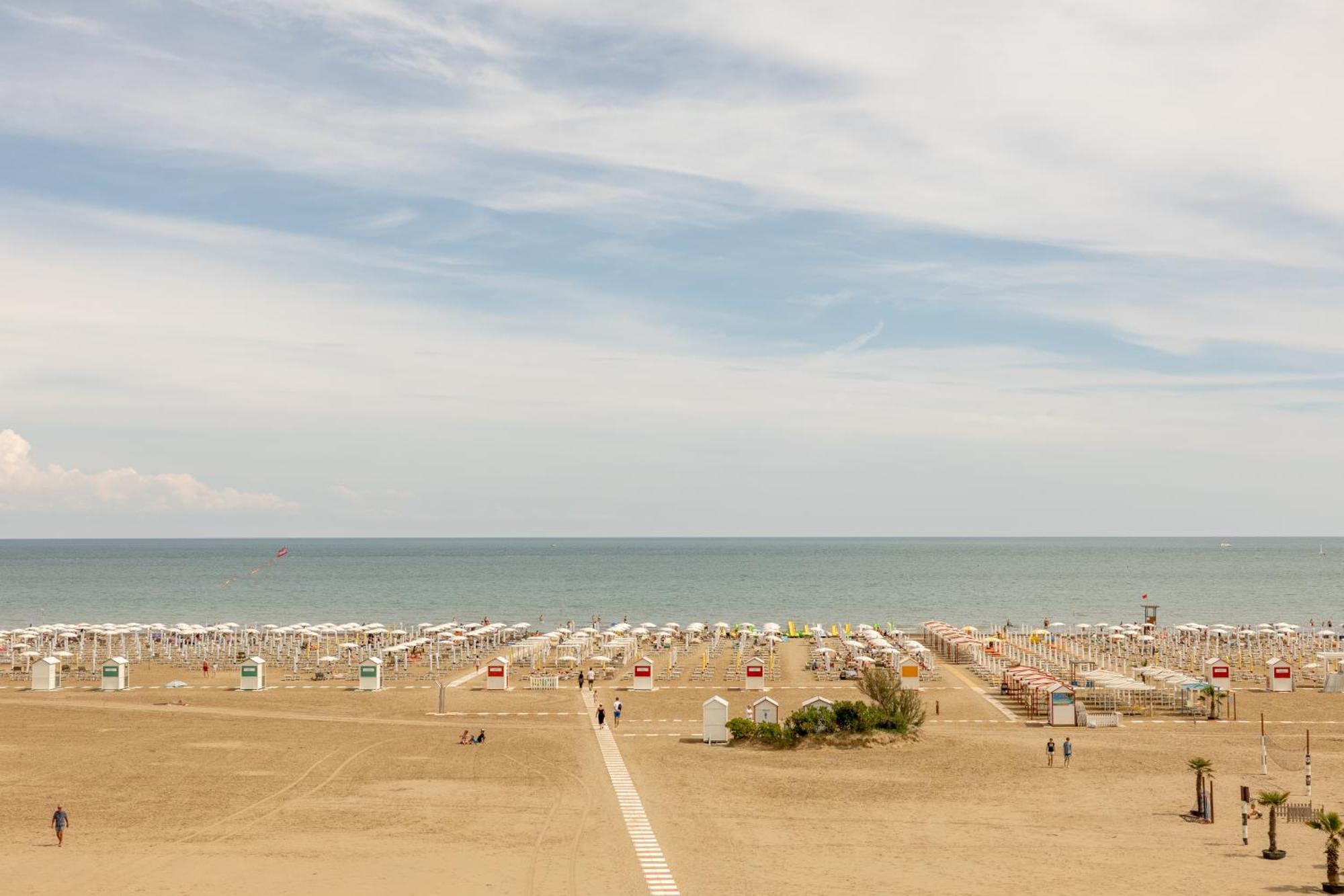 Hotel Riviera Каорле Экстерьер фото
