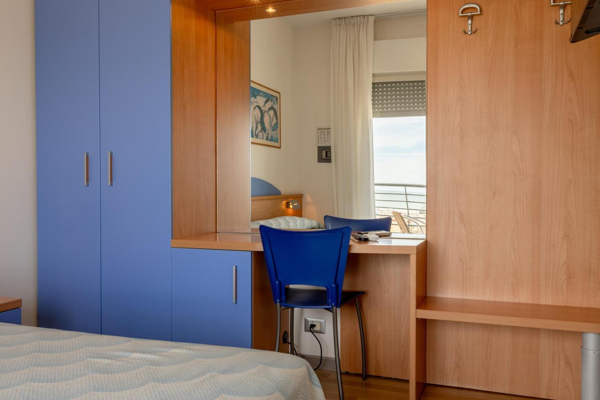 Hotel Riviera Каорле Экстерьер фото