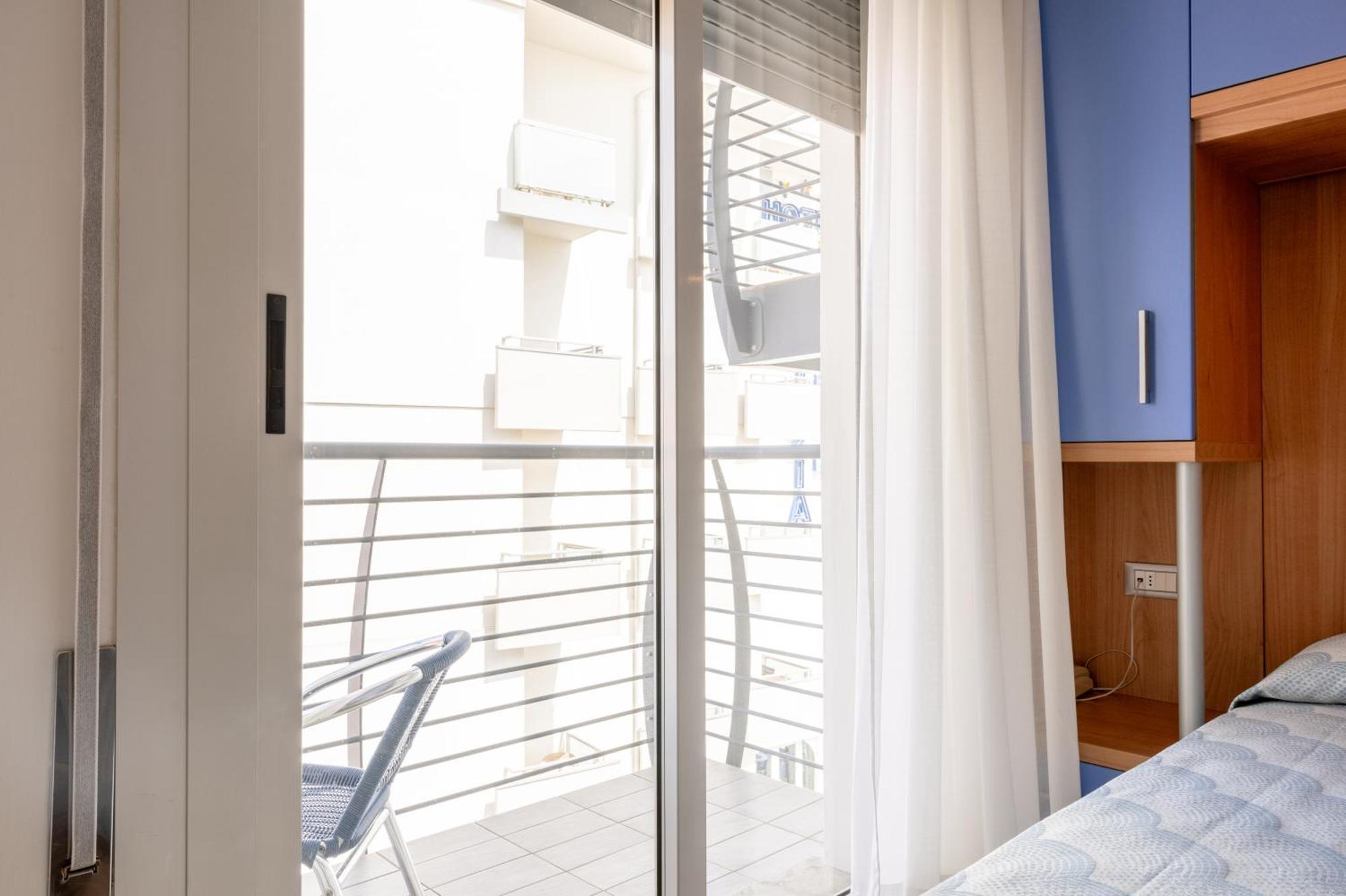 Hotel Riviera Каорле Экстерьер фото
