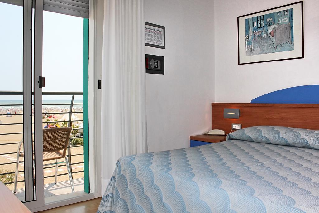 Hotel Riviera Каорле Экстерьер фото